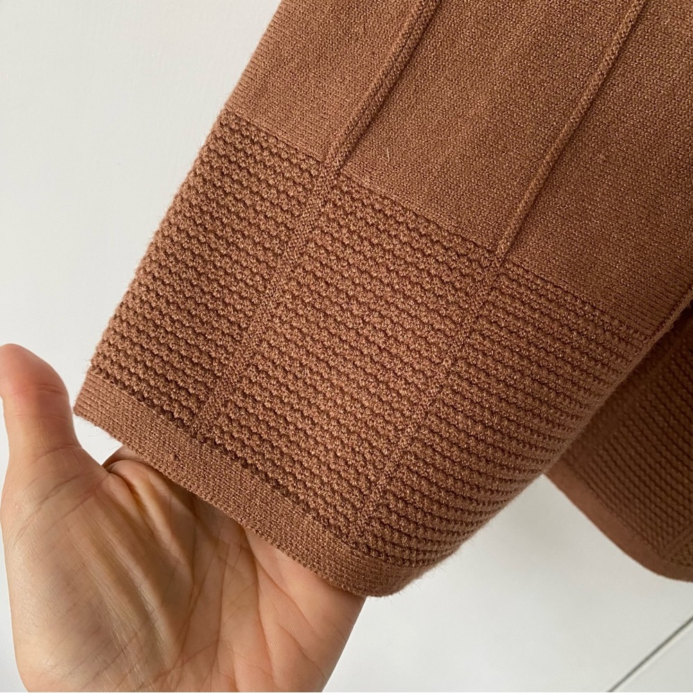 MILANO Elegant Camel Knit Pleated Skirt! 🍂 - Picture 8 of 14